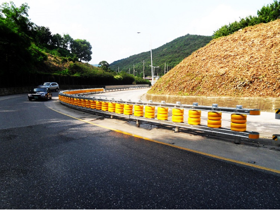 Barreira segura EVA Material Safety Roller Barrier 0 do tráfego rodoviário