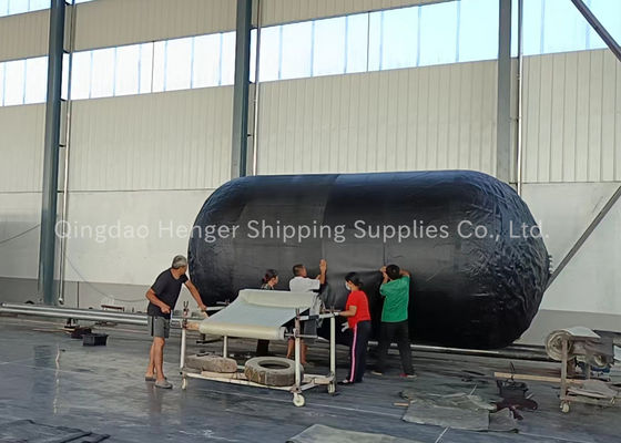 Qualidade ISO 17357 Certified Pneumatic Rubber Fender with Natural Rubber Cover and 50Kpa/80kpa Working Pressure fábrica