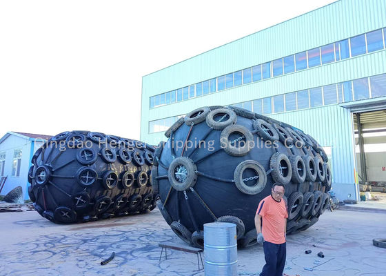 Qualidade Yokohama Type Inflatable Rubber Fender 50kpa for Ship Docking fábrica