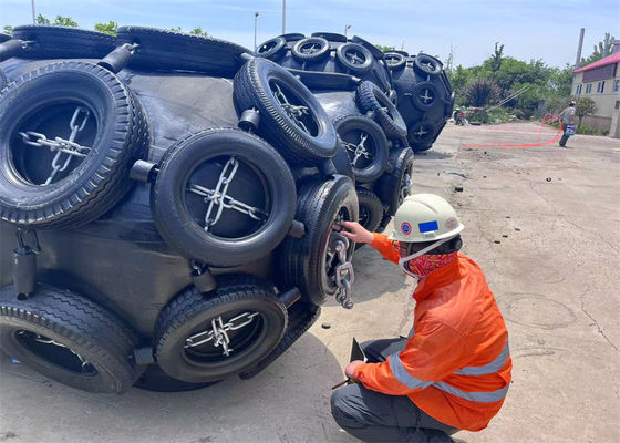 Qualidade Tipo para-choque abundante do STS Yokohama do navio de borracha pneumático com rede da corrente e do pneu fábrica