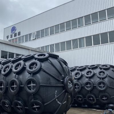 Qualidade Two-year Warranty Pneumatic Rubber Fender 2.5*5.5M For Vessel Berthing fábrica