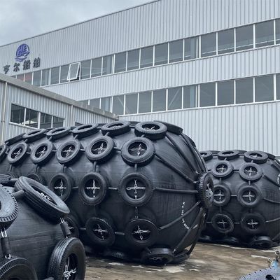 Qualidade Two-year Warranty Pneumatic Rubber Fender 2.5*5.5M For Vessel Berthing fábrica