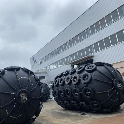 Qualidade Two-year Warranty Pneumatic Rubber Fender 2.5*5.5M For Vessel Berthing fábrica