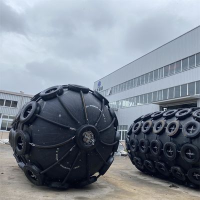 Qualidade Two-year Warranty Pneumatic Rubber Fender 2.5*5.5M For Vessel Berthing fábrica