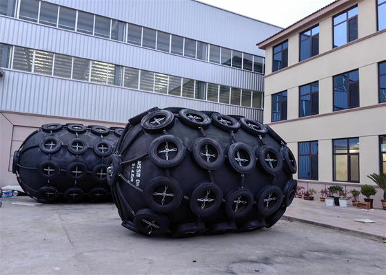 Qualidade Rede de proteção de cadeias e pneus para navios de guerra Yokohama Fender fábrica