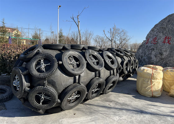 Qualidade Pressão do cilindro Fenders Marítimos Negro Fácil Instalar Proteção de Docking Pneumático fábrica