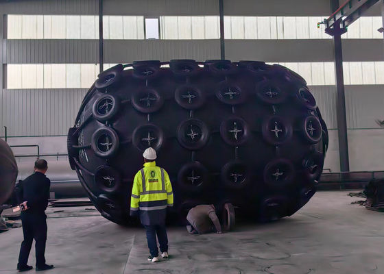 Qualidade 50kPa/80kPa Pneumatic Marine Fender and Inflatable Dock Fender with 1M-6.5M Length for Ship-to-Ship and Ship-to-Dock Protection fábrica