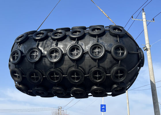 Qualidade 6 to 12 Years Design Life Pneumatic Marine Fender with 50kPa/80kPa Working Pressure for Ship-to-ship and Ship-to-dock Protection fábrica