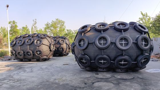 Qualidade Resistente à corrosão e à abrasão SS Rubber Marine Fender fábrica