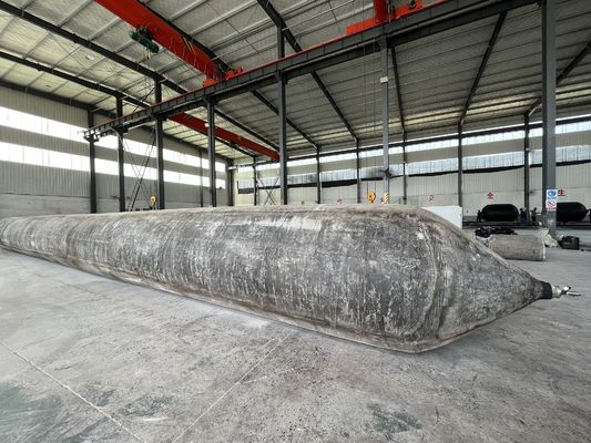 Qualidade Pressão de ruptura 0,3 MPa a 0,5 MPa airbag de borracha marinha inflado por ar comprimido adequado para manuseio de carga marítima período de 18 meses fábrica