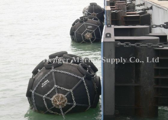 Qualidade ISO 17357 Compliant High Elasticity Natural Rubber Pneumatic Rubber Fender for Port Anti-Collision Use fábrica