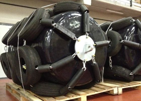 Qualidade Para-choque enchido espuma do diâmetro 700mm da camada de Polyurea que flutua Marine Fenders fábrica