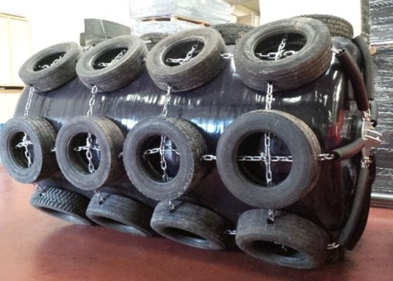 Qualidade ISO 17357 Certified EVA Foam Filled Fender with Customizable Density 70-110kg/m³ and 0.5m-4.8m Diameter for Marine Use fábrica