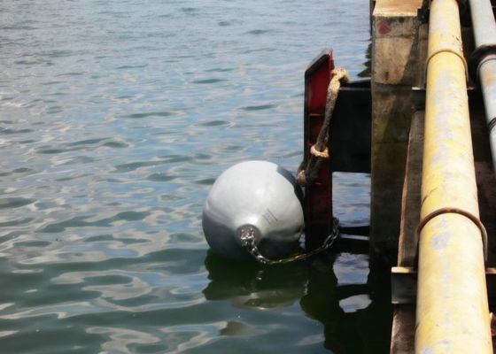 Qualidade Alta pressão que flutua o hidro para-choque pneumático, pára-choques infláveis da doca das cores brilhantes fábrica