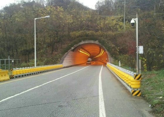 Qualidade A espuma do plutônio/tráfego de EVA tambor de gerencio da estrada da barreira do rolo da segurança personalizou o tamanho fábrica