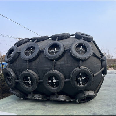 Qualidade ISO 17357 Certified Natural Rubber Pneumatic Fender with 50Kpa Working Pressure for Marine Safety fábrica