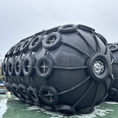 Qualidade ISO 17357 Certified Natural Rubber Pneumatic Fender with 50Kpa Working Pressure for Marine Safety fábrica