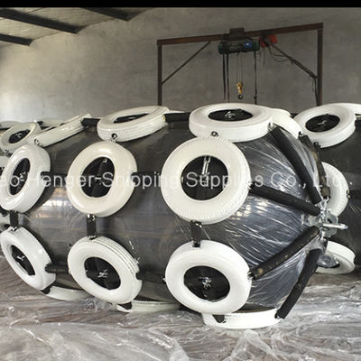 Qualidade Yokohama Net-Type Floating Pneumatic Marine Rubber Fenders 50/80kpa Chain Tire Net Ship-to-Ship / Port ISO 17357 Todas as cores fábrica