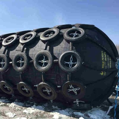 Qualidade Defensas pneumáticas de borracha ISO17357 2.0x3.5m para uso marítimo fábrica