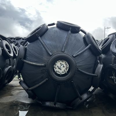 Qualidade Heavy Duty Pneumatic Rubber Fender Inflatable Yokohama Type Fender for Protection of Large Oil Tankers and Gas Carriers fábrica