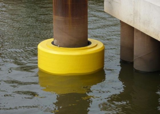 Qualidade Elevado desempenho do diâmetro 4.5m do para-choque de Marine Solid Foam Cylindrical Rubber fábrica