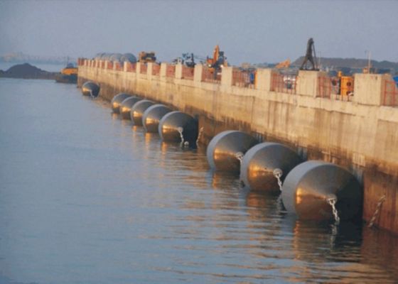 Qualidade High Density Foam Core Foam Filled Fender with High Energy Absorption Capacity and Positive Buoyancy for Marine Protection fábrica