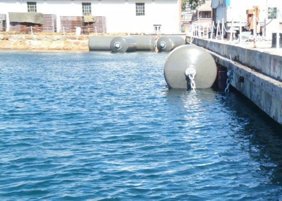 Qualidade Defensas preenchidas com espuma de alta qualidade, em conformidade com a ISO17357 e tamanhos personalizados de 0,5 a 4,8m de diâmetro fábrica