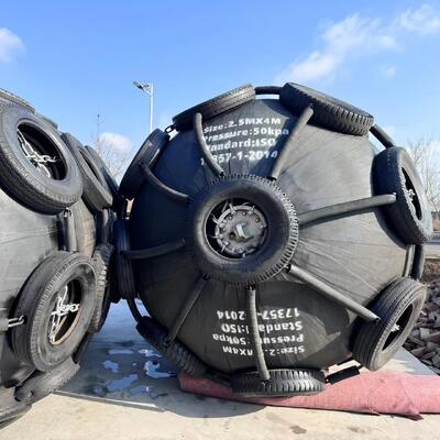 Qualidade 4.8x12m 50kpa / 80kpa Pneumatic Fenders For Ships fábrica