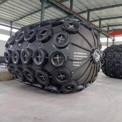 Qualidade Customized Height Foam Filled Fender Protect Ship Board Production Time 5 to 10 Days Durable Marine Dock Bumper Solution fábrica