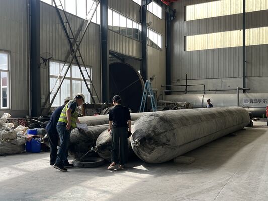 Qualidade Marine Rubber Airbag with High Grip Surface Pattern for Stable Shipyard Positioning in 0.8-3 M Diameter and 4-25 M Length fábrica