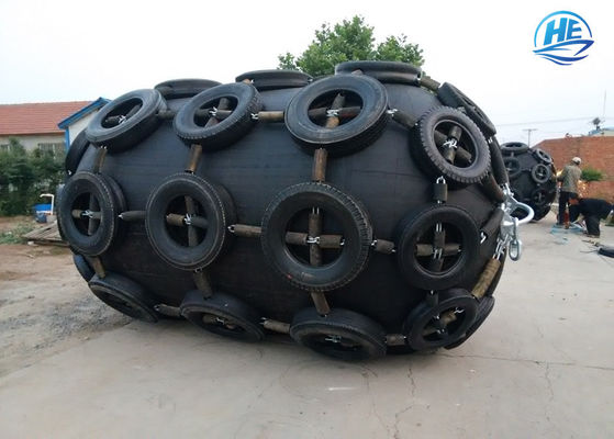 Qualidade ISO 17357 Compliant High Elasticity Natural Rubber Pneumatic Rubber Fender for Port Anti-Collision Use fábrica