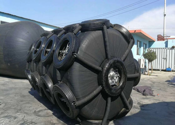 Qualidade Low Maintenance Required UV Resistant And Corrosion Resistant Foam Filled Fender with High Energy Absorption Capacity for Marine Floating Fender fábrica