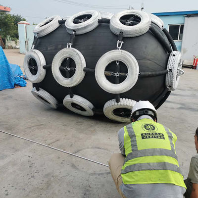 Qualidade STS que flutua o navio de borracha pneumático do para-choque operação de transferência do navio fábrica