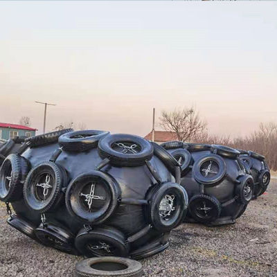 Qualidade Fender de borracha pneumática personalizado com tamanhos disponíveis de 0,3-4,8 M e pressão de 50 kPa e 80 kPa para aplicações de fender de navio fábrica