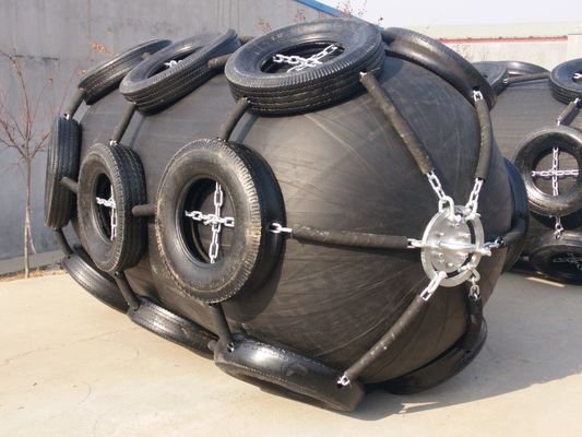 Qualidade 50kpa 80kpa Marine Fenders With Chain Type pneumática Marine Black fábrica