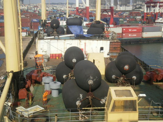 Qualidade proteção de borracha pneumática de Marine Rubber Fender For Dock do para-choque de 1.5*2.5m fábrica
