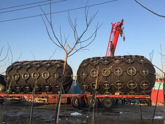 Qualidade Para-choques de borracha pneumáticos do para-choque de borracha do barco de Mat With Rope Net Pneumatic fábrica