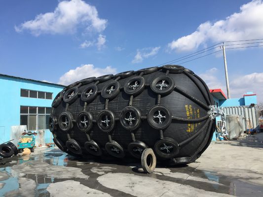Qualidade ISO 17357 Marine Fender Floating Fender Yokohama pneumática fábrica