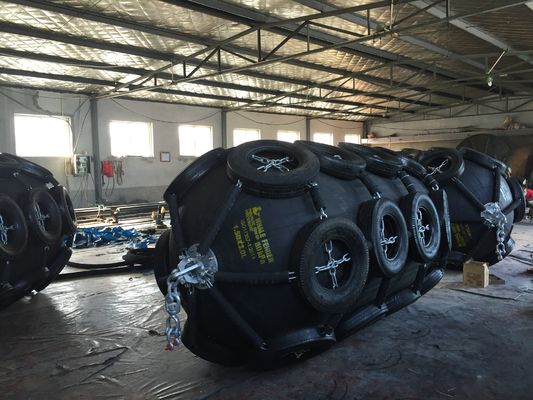 Qualidade Para-choque de borracha pneumático com nervuras pneumático de Yokohama do equipamento marinho do para-choque de Yokohama fábrica