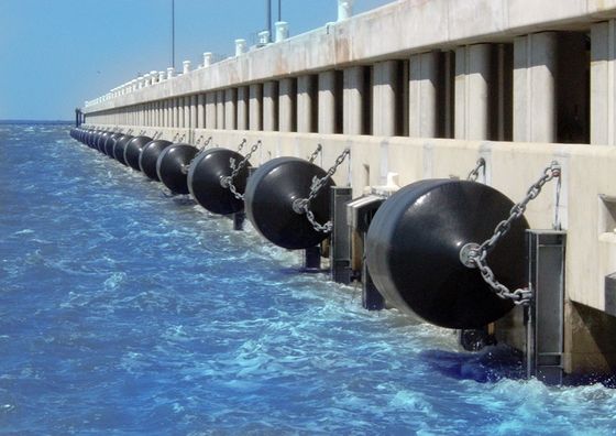 Qualidade Lance o tipo para-choque enchido espuma enchido espuma de Marine Fenders And Cylindrical Eva do sólido fábrica