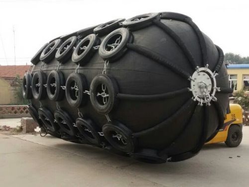 Qualidade Tipo tipo pneumático de Yokohama de Marine Fenders With Tire Sheath do para-choque do barco de borracha fábrica