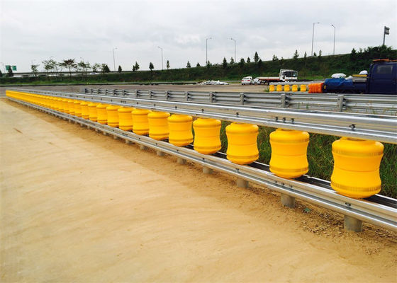 Qualidade Segurança EVA Buckets Rolling Guardrail Barrier da estrada para a estrada fábrica