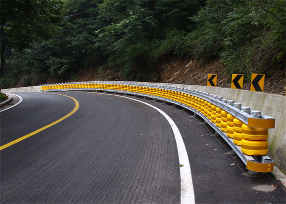 Qualidade Tipo de rolamento padrão do tráfego da estrada de ISO de EVA Roller Barrier da segurança fábrica