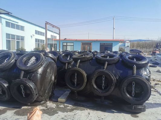 Qualidade High Energy Absorption Foam Filled Fender and EVA Solid Fender for Safe Ship Berthing and Anti Collision fábrica